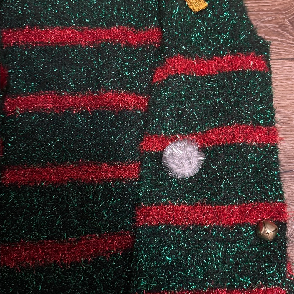 Blizzard bay Christmas vest medium - Picture 2 of 3